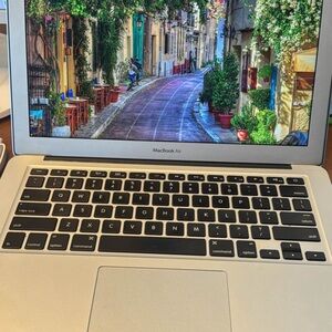 Apple MacBook Air Laptop 2015